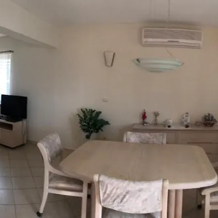 Stasja Apartment Brsec